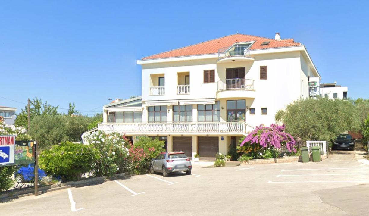 Guest House Krsevan Задар Екстериор снимка